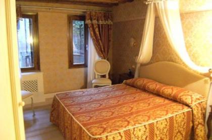 Hotel Bella Venezia - image 15