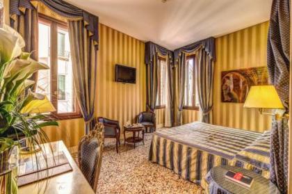 Hotel Bella Venezia - image 19