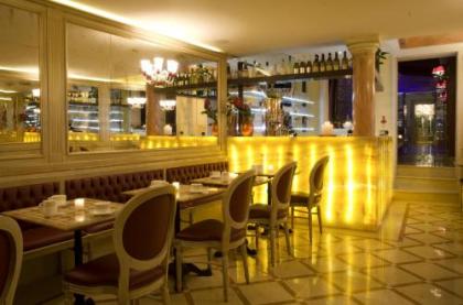 Hotel Alcyone - image 13