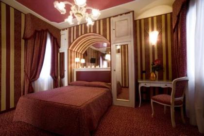 Hotel Alcyone - image 19
