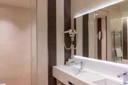 Courtyard by Marriott Venice Airport - image 5
