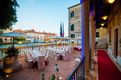 Hotel Palazzo Stern - image 12