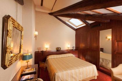 Hotel Palazzo Stern - image 5