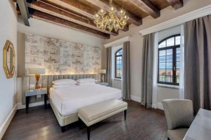 Hilton Molino Stucky Venice - image 4