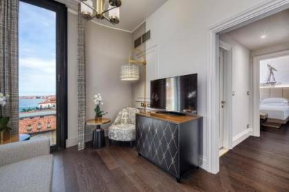 Hilton Molino Stucky Venice - image 9
