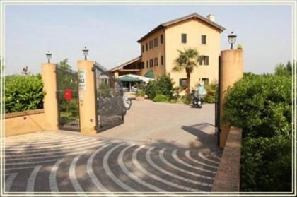 Country House Country Club - image 13