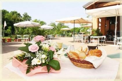 Country House Country Club - image 5