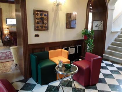 Pensione Accademia - Villa Maravege - image 19