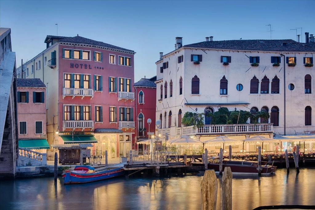 NH Venezia Santa Lucia - image 2