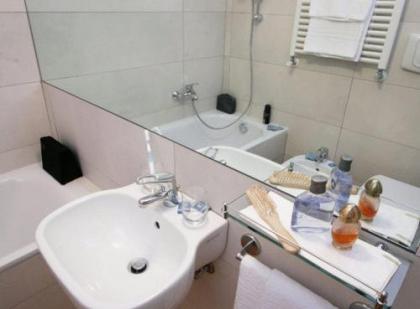 Hotel Mary - image 14