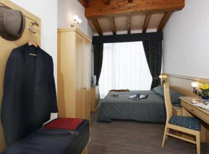 Hotel Mary - image 4