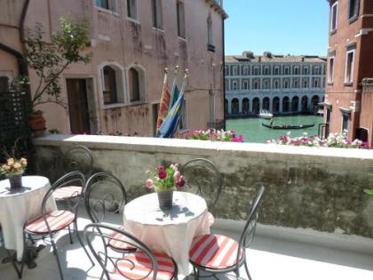 Palazzo Lion Morosini - Check in presso Locanda Ai Santi Apostoli - image 10