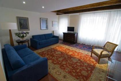 Sarai Apartments - image 3