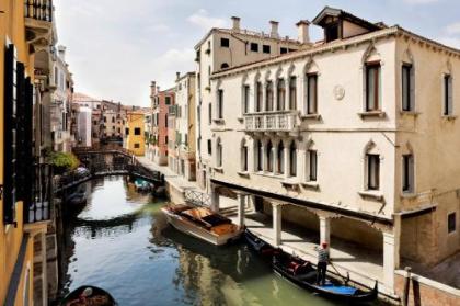 Una Hotel Venezia - image 1