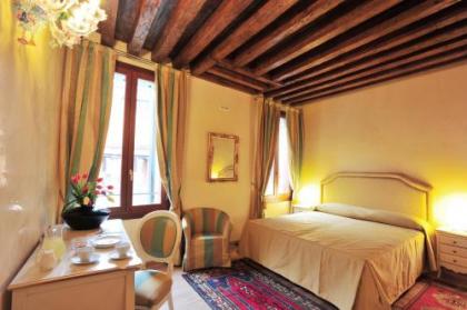 Alla Vigna - Room Only - image 2