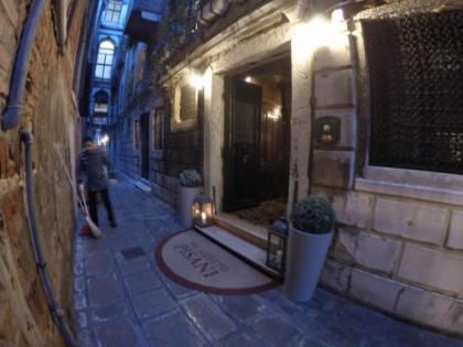 Palazzetto Pisani Grand Canal - image 18