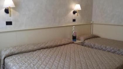 Hotel Carlton Capri - image 6
