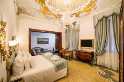Hotel Ai Reali - Small Luxury Hotels of the World - image 10