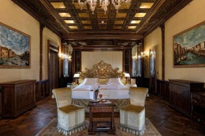 Hotel Ai Reali - Small Luxury Hotels of the World - image 11