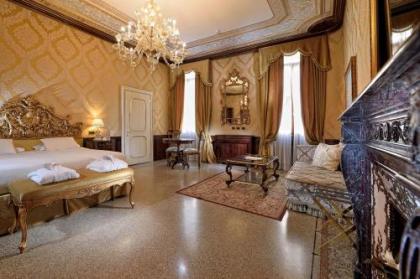 Hotel Ai Reali - Small Luxury Hotels of the World - image 13