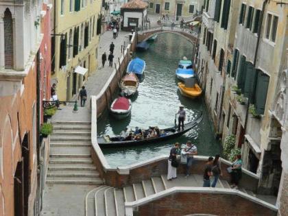 Venice Dose Guesthouse - image 1