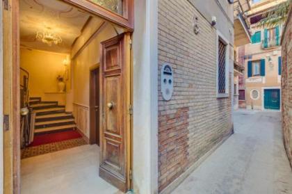Hotel At Leonard - image 12