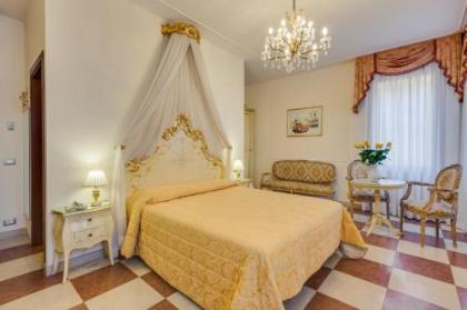 Hotel At Leonard - image 8
