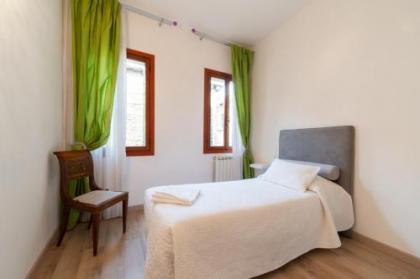 Serenissima Apartments - image 20