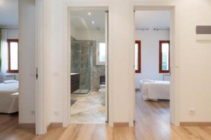 Serenissima Apartments - image 5