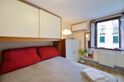 Venezia Apartments - image 12
