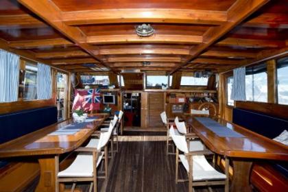 Venezia Boat & Breakfast Caicco Freedom - image 11