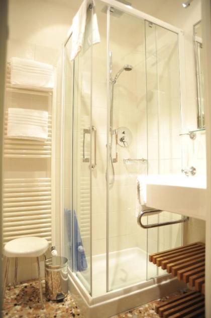 3C B&B - image 10