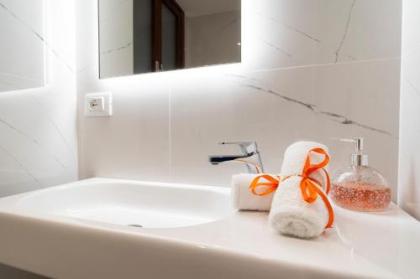 Palazzo Schiavoni Suite-Apartments - image 3