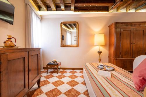 Palazzo Schiavoni Suite-Apartments - image 4