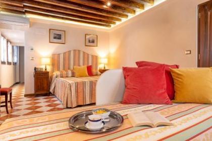 Palazzo Schiavoni Suite-Apartments - image 7