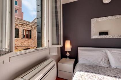 Charming Castello Apartments - image 9