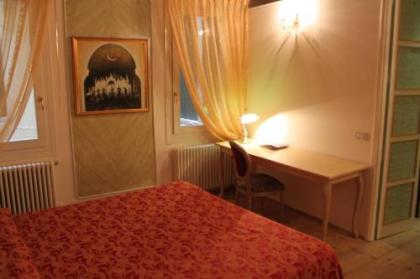 Sant'Angelo - Fenice Apartments in Venice - image 14