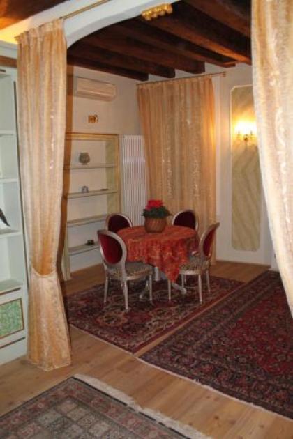 Sant'Angelo - Fenice Apartments in Venice - image 18