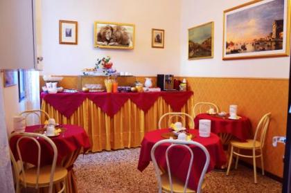 Art Dreams B&B - image 10