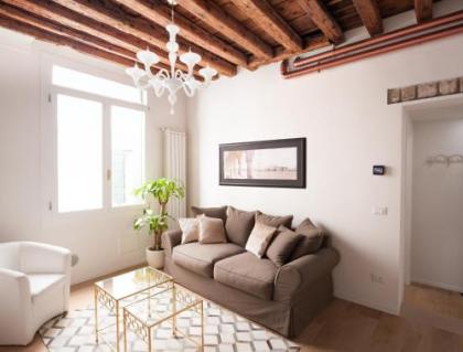 Ca del Mar Venice Luxury Apartments - image 8