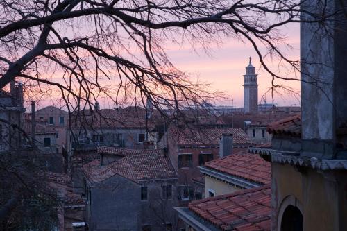 Ca' Cerchieri 1 Garden View - image 5