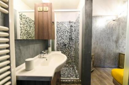 La Perla - image 6