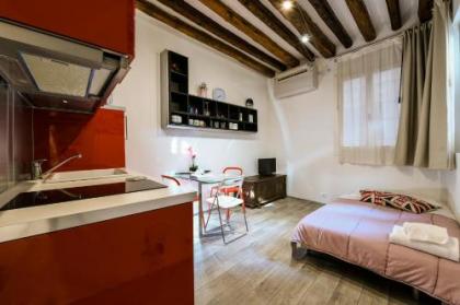 La Perla - image 8