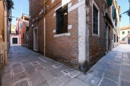 La Perla - image 9