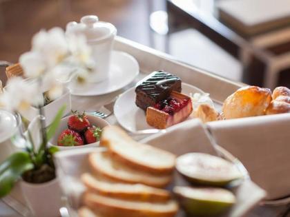 Liassidi Wellness Suites - image 12