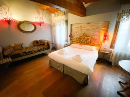 Rosso Charm B&B - image 3