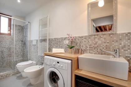 Guglie Design Apartments - image 4