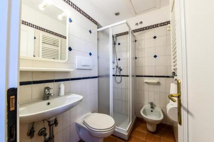 Rialto Apartment - image 11