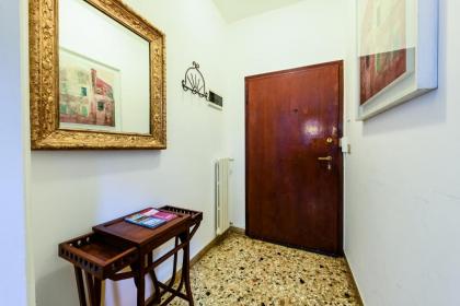 Rialto Apartment - image 2