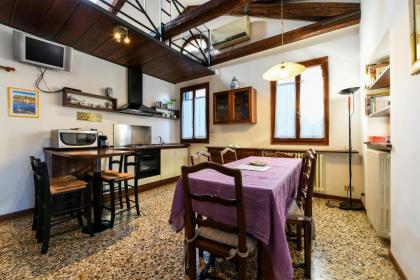 Rialto Apartment - image 8